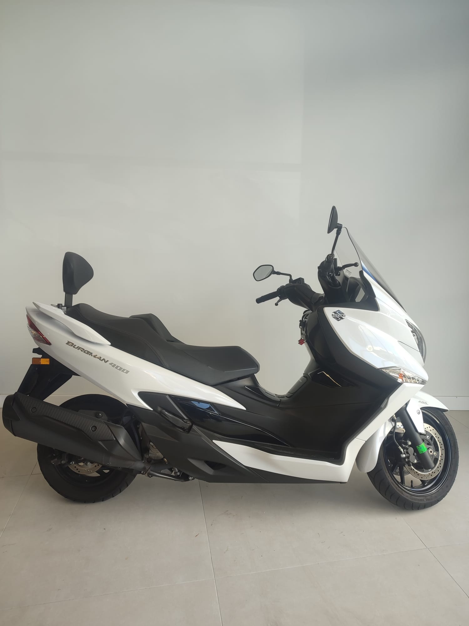 Autoscout24 Suzuki Burgman 400 K7 Usato Suzuki 400 2015 1376189995 OLX