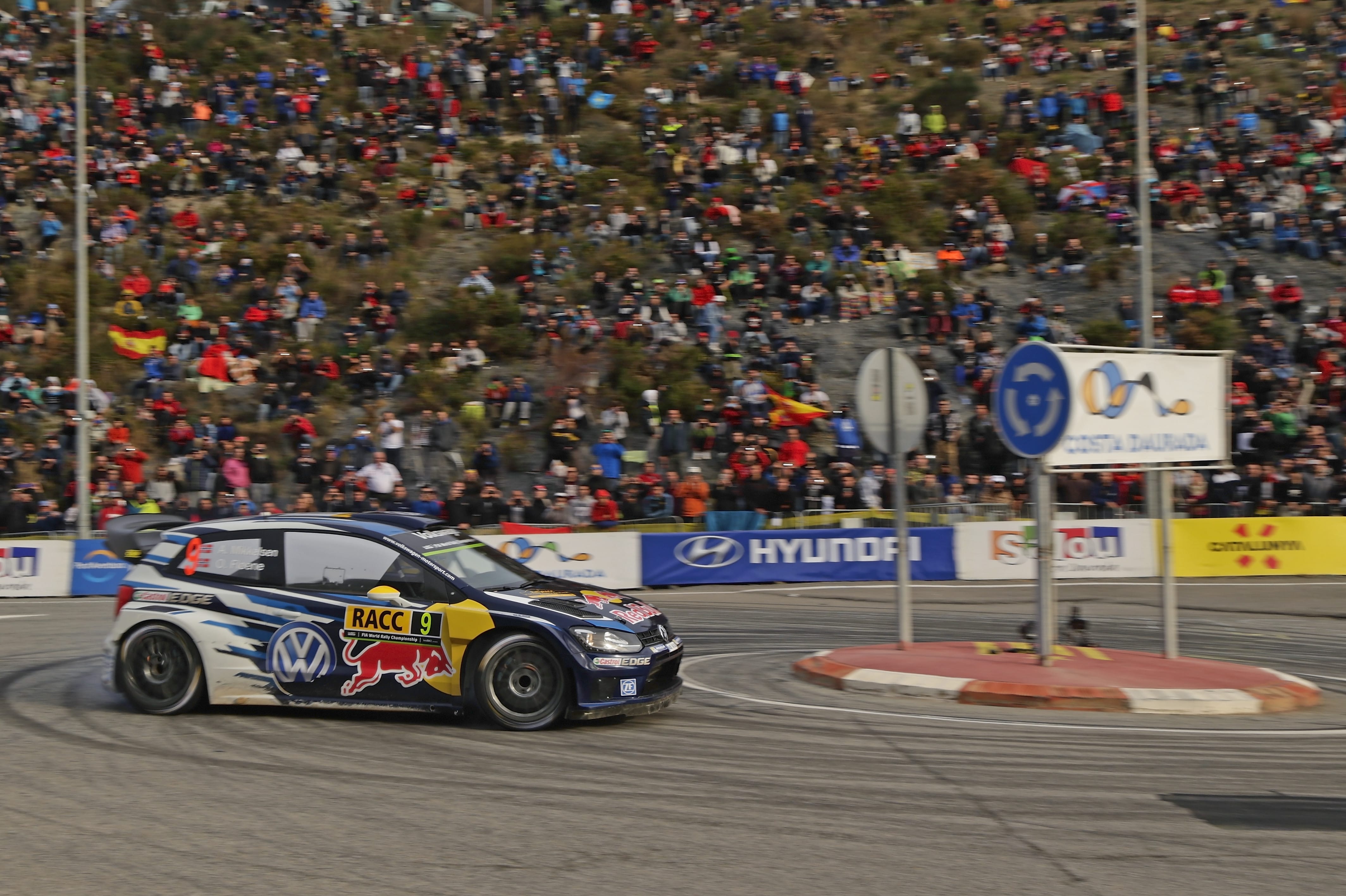 Andreas Mikkelsen (NOR), Ola Fløene (NOR) Volkswagen Polo R WRC (2015) WRC Rally Spain 2015