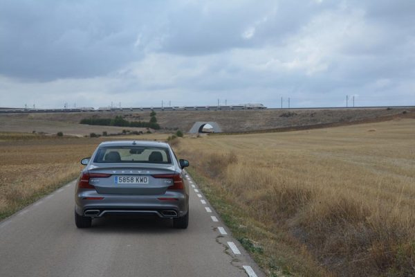 Prueba Volvo S60 T5 trasera carretera