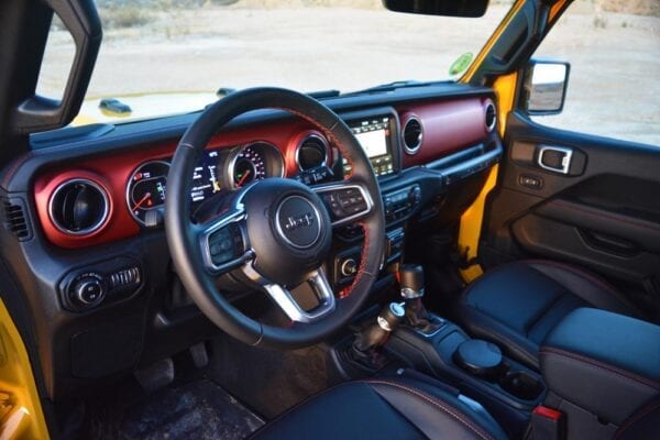 Jeep Wrangler Rubicon interior