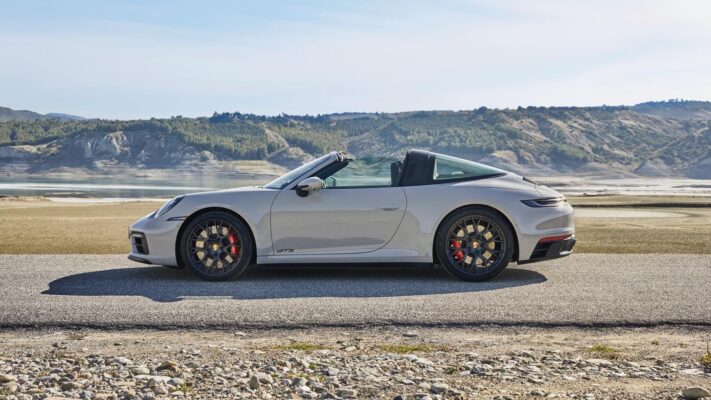 Porsche 911 GTS 2021