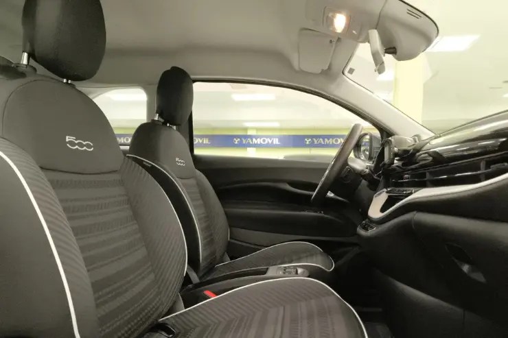 interior Fiat 500